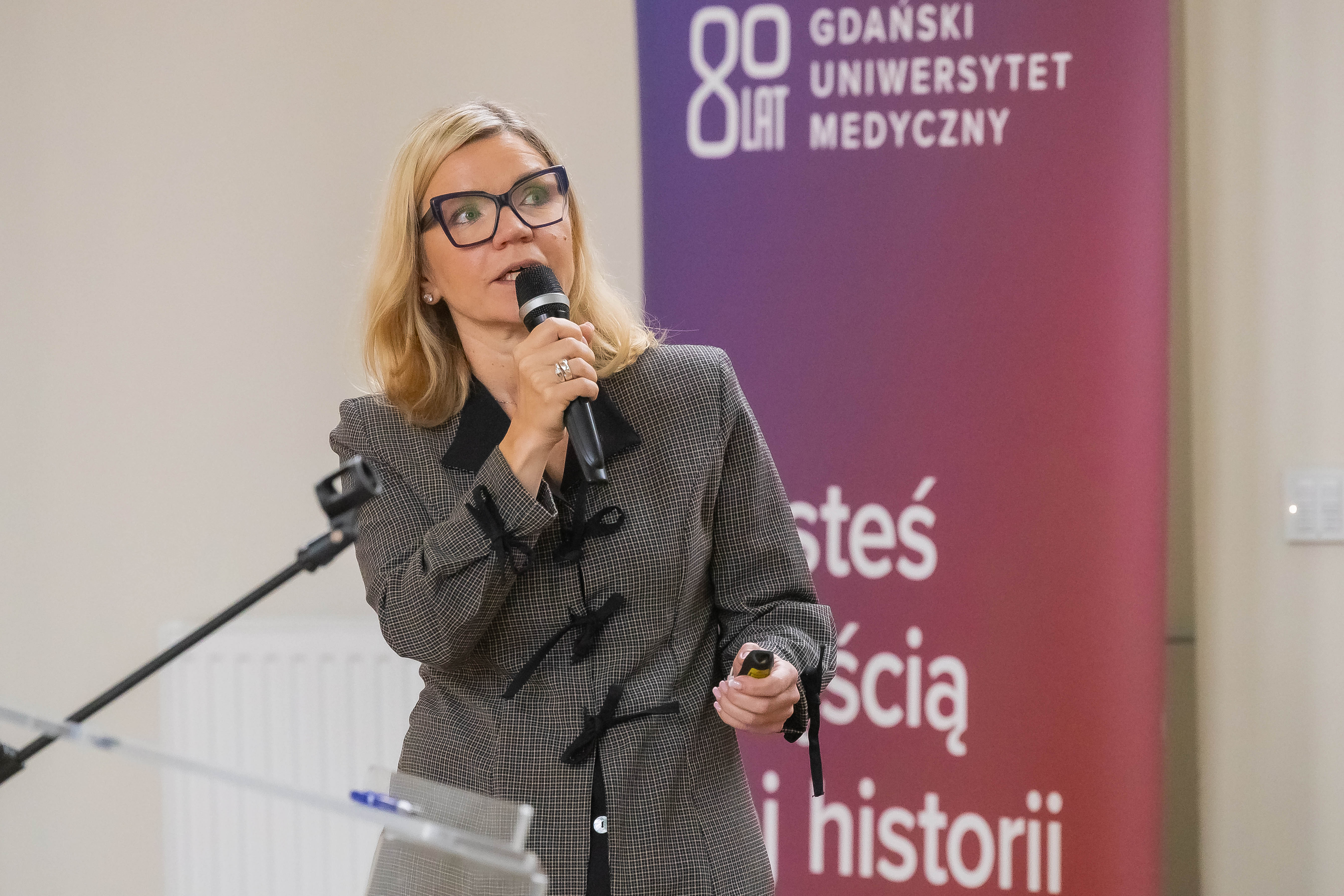 izabela zdrojewska