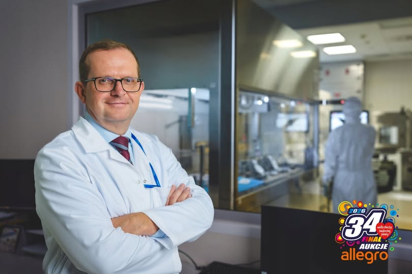 Rektor GUMed w laboratorium, grafika 34. Finału WOŚP w rogu
