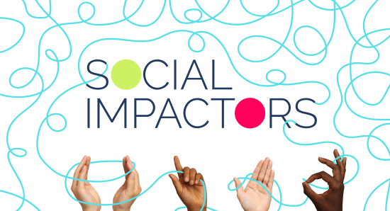 Grafika z napisem „Social Impactors” i ilustracjami dłoni na jasnym tle