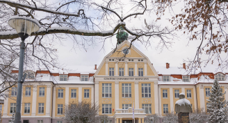Budynek nr 1 zimą
