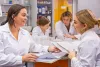 Studenci podczas zajęć na Wydziale Farmaceutycznym